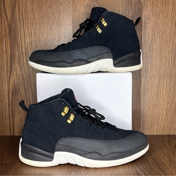 🔥🔥🔥Air Jordan 12 Retro Reverse Taxi Size: 10.5🔥🔥🔥